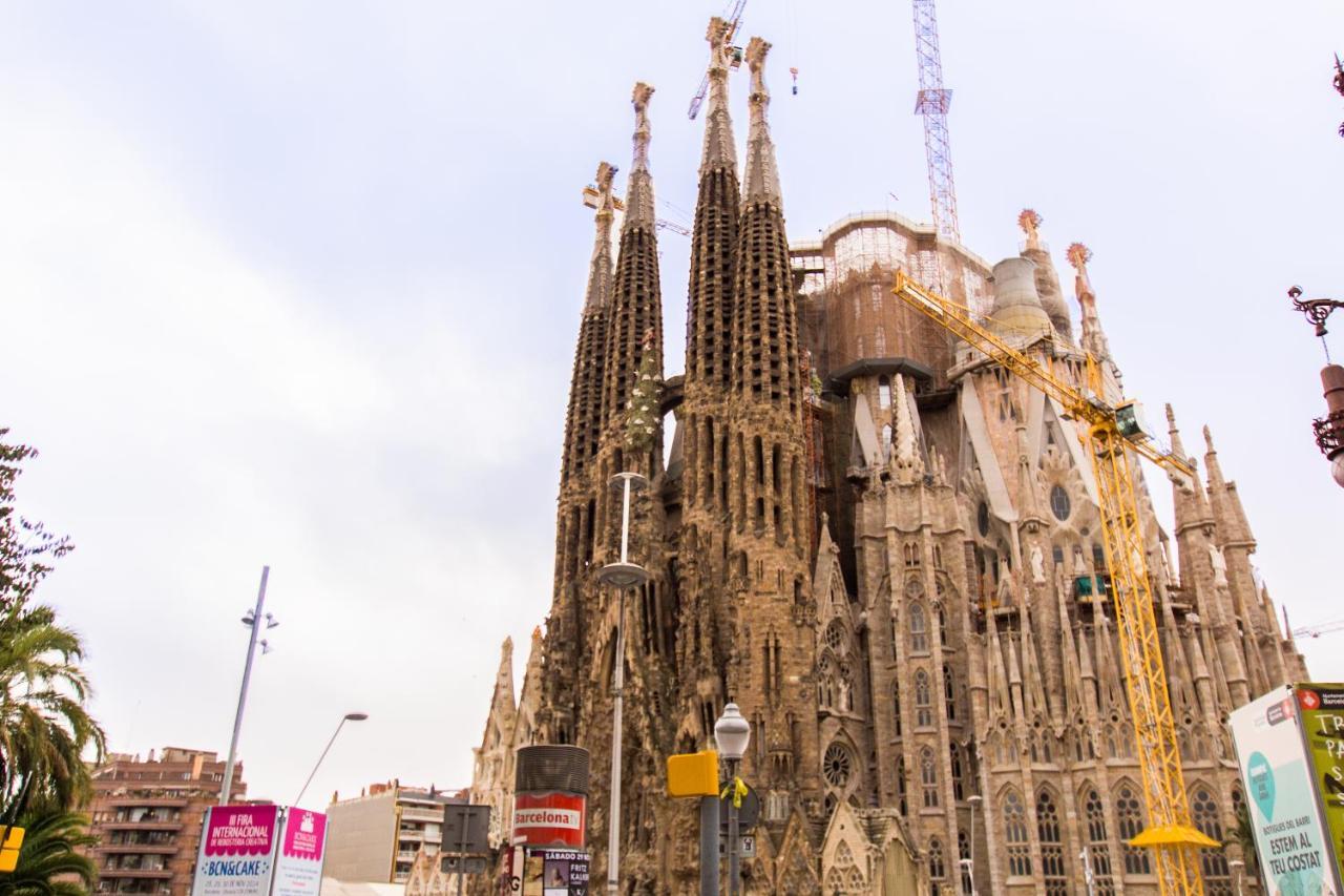 Charm Apartment Sagrada Familia Barcelona Exterior photo